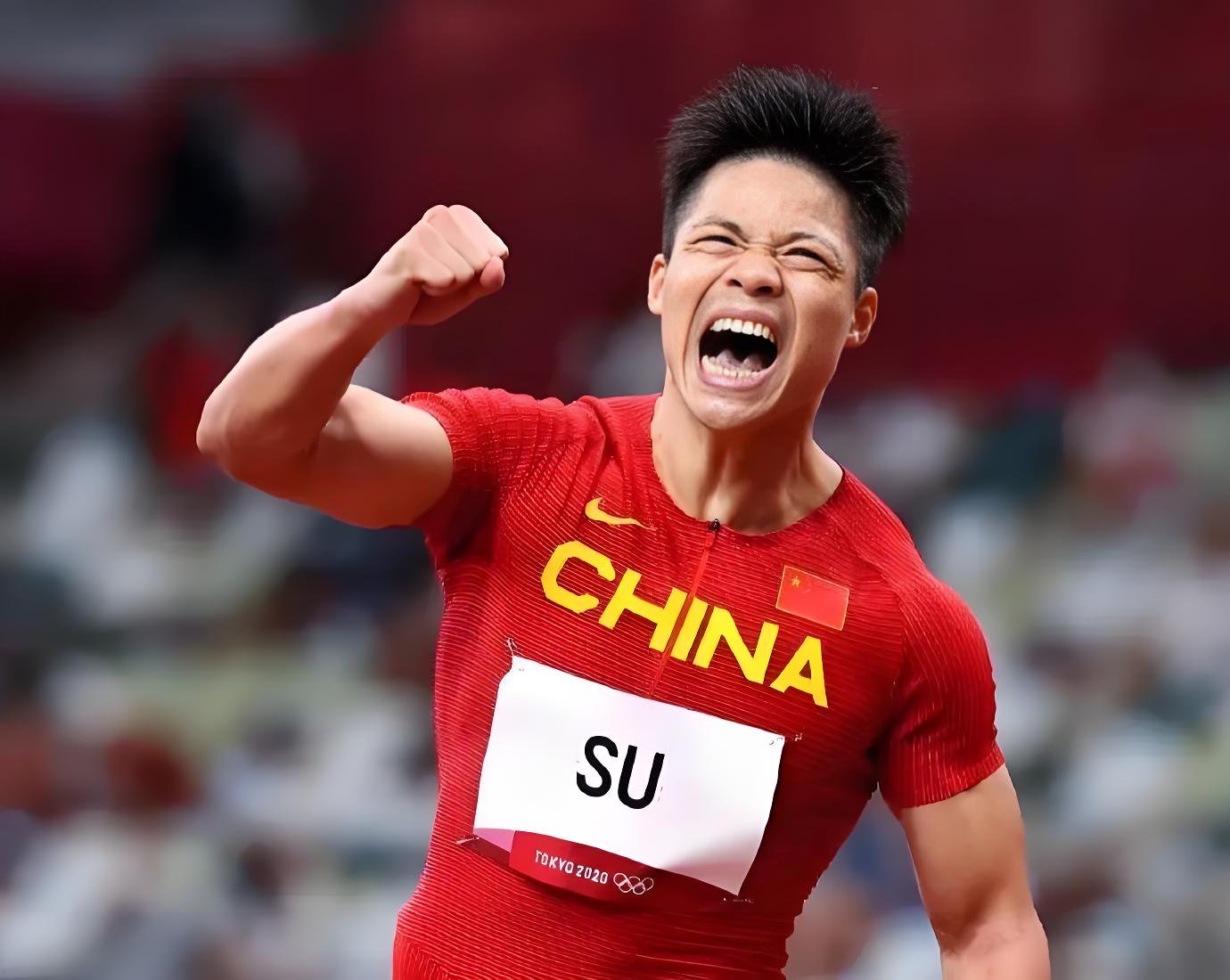 利物浦打破历史纪录，苏炳添教练泪洒赛场！